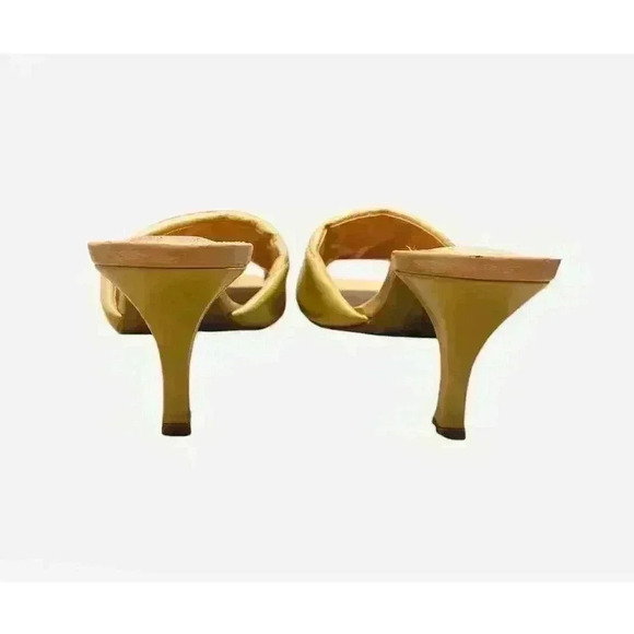 Vince Camuto, sandals, beige, tufted, 3” heel. Slide. comfortable sandal size 9 - Picture 5 of 5